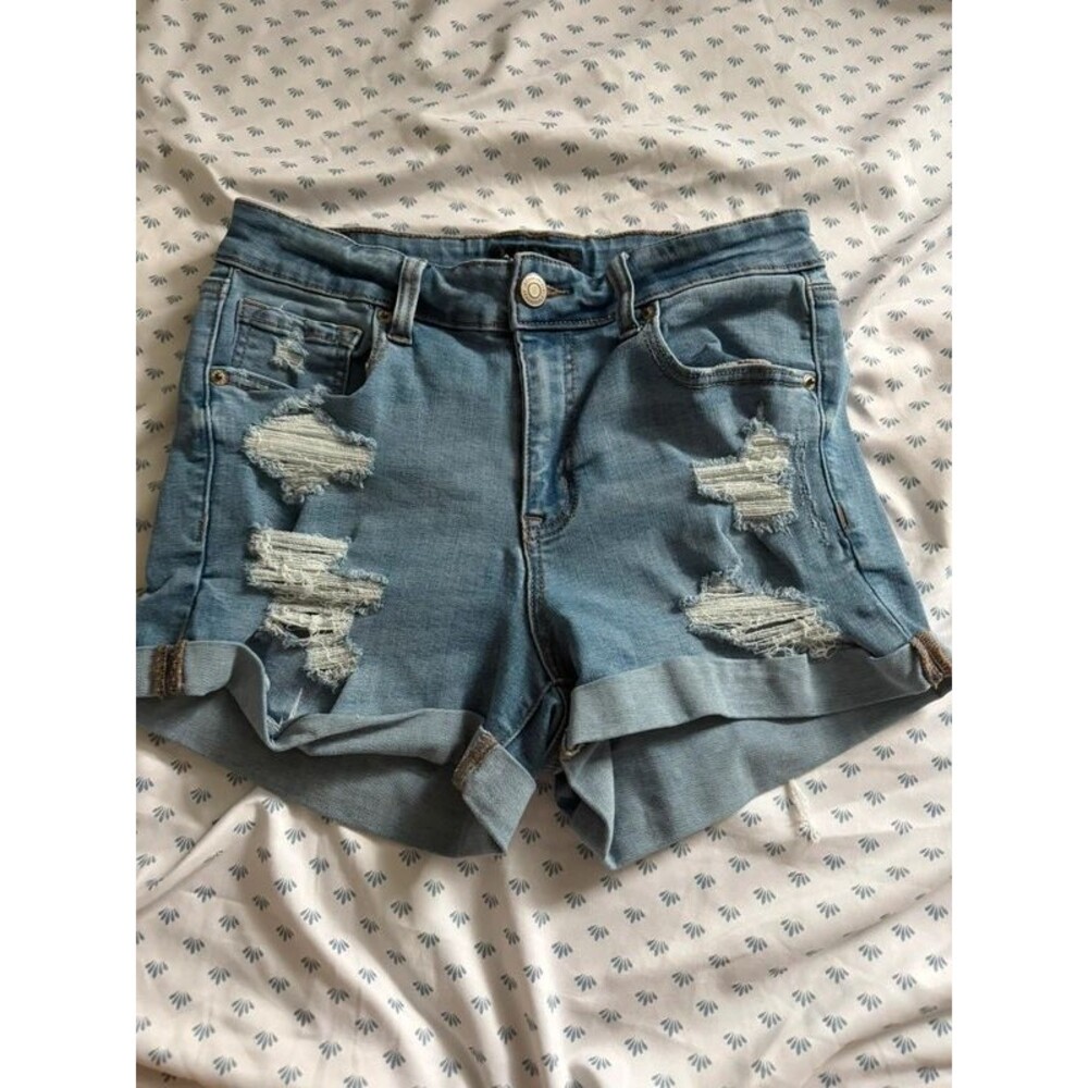Size 8 Aeropostale Distressed High Rise Midi Shorts